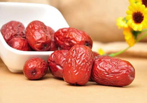 女生问吃瓜还是吃枣,吃瓜还是吃枣，你选哪个？