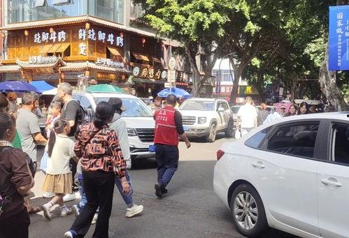 快乐街区吃瓜,吃瓜群众的欢乐盛宴