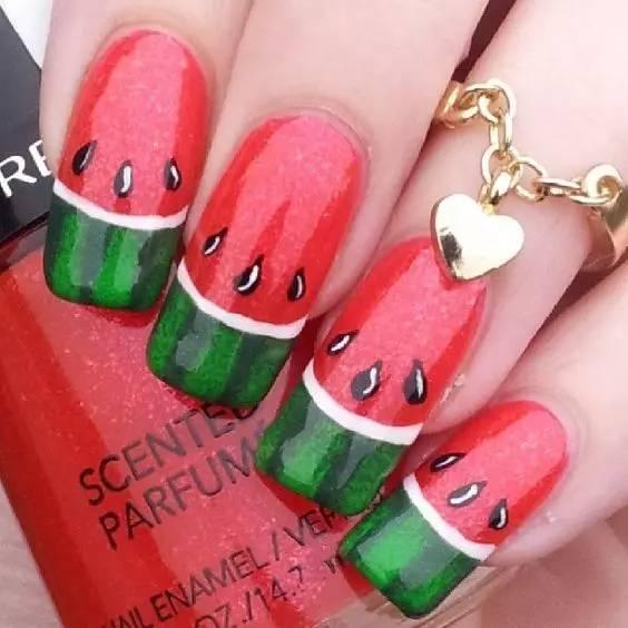 高碑店桔子美甲吃瓜