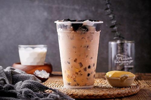 吃瓜事件奶茶店,一场意外的“瓜”事引发的全民热议