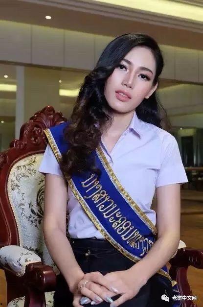 老挝美女吃哈密瓜,甜蜜邂逅，异域风情