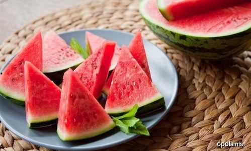 乌鲁木齐胖胖吃瓜,揭秘瓜果美食背后的故事