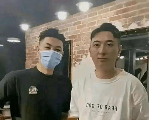 托尼托尼吃瓜,揭秘娱乐圈的“瓜田”趣事